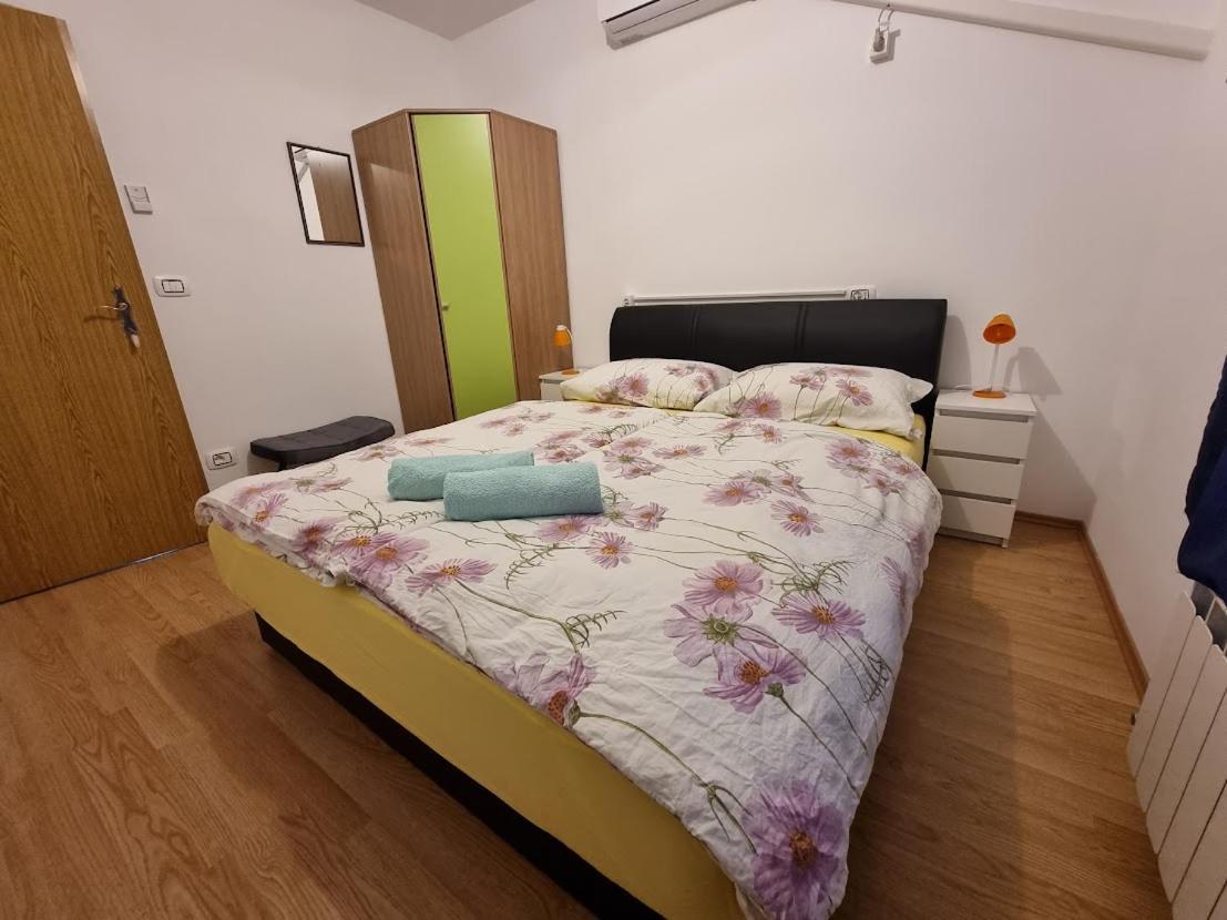 Apartma Patricija - Big Apartment For 6 Tolmin Extérieur photo